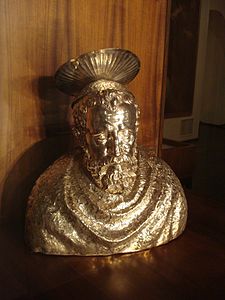 Bista-relikvijar pape sv. Siksta I. iz 1596. - en face.JPG