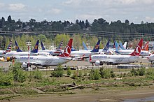 Boeing 737 MAX geerdete Flugzeuge in der Nähe von Boeing Field, April 2019.jpg