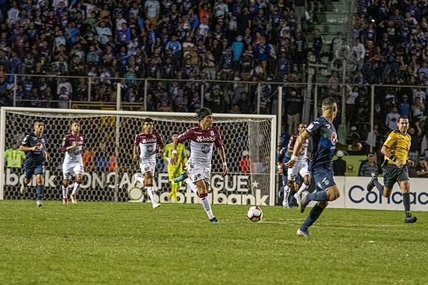 Christian Bolaños with the ball during the second leg of the final