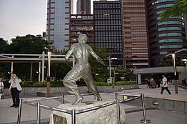 Bruce Lee Statue at the Avenue of Stars, Hongkong (Ank Kumar) 01.jpg