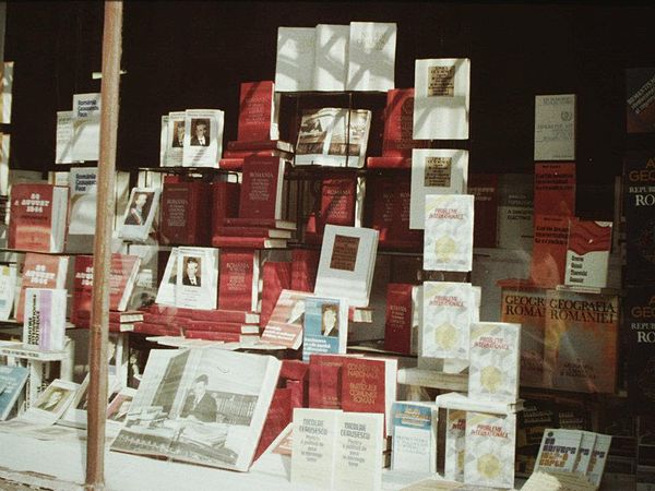 A Bucharest bookstore window, showcasing Ceaușescu's work, c. 1986