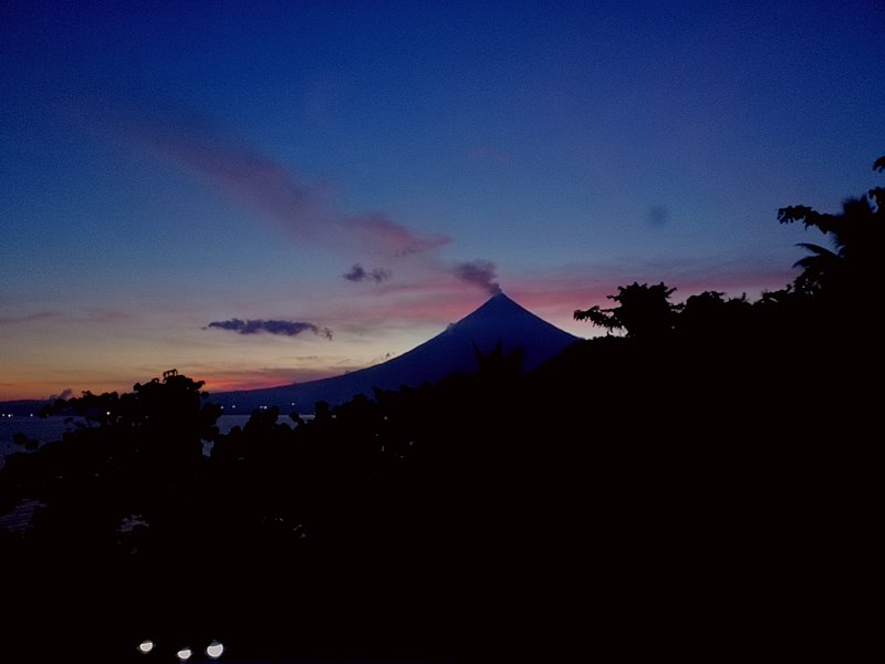 File:Bulkang Mayon 01.jpg