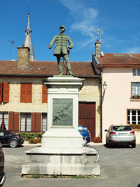 File:Buzancy-FR-08-monument Chanzy-B.jpg