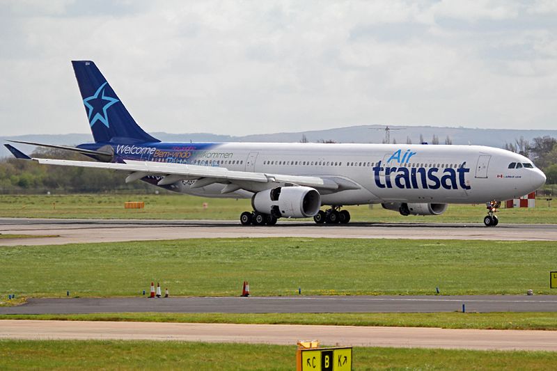 Archivo:C-GTSD A330-343X Air Transat(Welcome) MAN 03MAY13 (8705115082).jpg