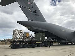 A US C-17 unloading supplies at Comodoro Rivadavia