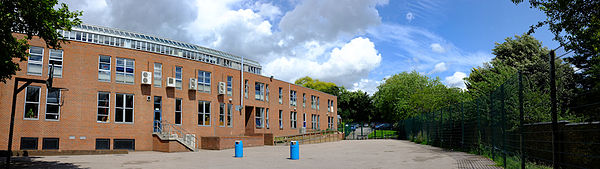 Christ's College, Finchley