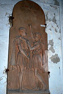 Fichier:Capbreton_église_St_Nicolas_bas-relief_1.JPG