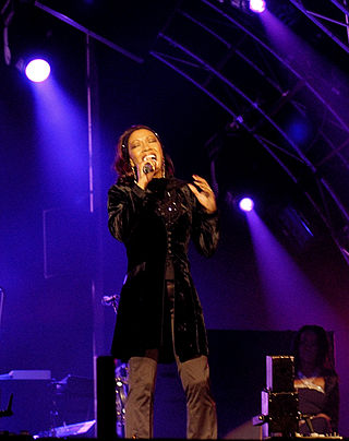 <span class="mw-page-title-main">Carol Kenyon</span> British singer and musician (born 1959)