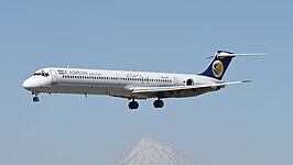 Caspian Airlines EP-CPZ nadert Teheran Mehrabad International Airport, 2017.jpg