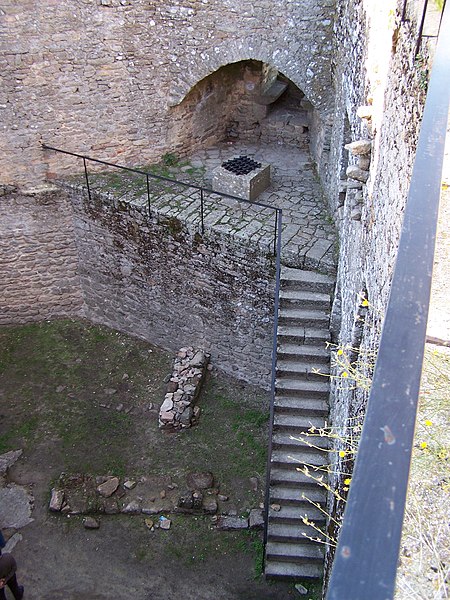 File:Castelo de Penedono 4.jpg