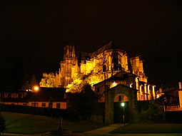 La catedral de noche