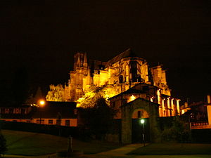 La cathédrale, de nuit