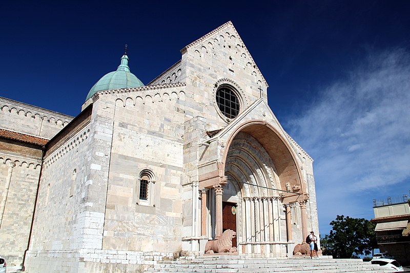 File:Cattedrale di San Ciriaco (Ancona) 02.jpg