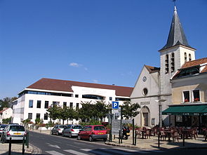Champs-sur-Marne - Church - 2.jpg