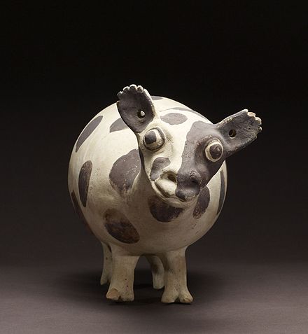 This sculpture, originating from the Chancay Valley and adjacent Chillón Drainage region (Late Intermediate Period), captures the llama's natural inquisitiveness.[44] The Walters Art Museum.