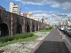 http://upload.wikimedia.org/wikipedia/commons/thumb/8/83/ChapultepecAqueduct2DF.JPG/240px-ChapultepecAqueduct2DF.JPG