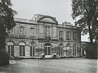 Vue de l'entrée du château.