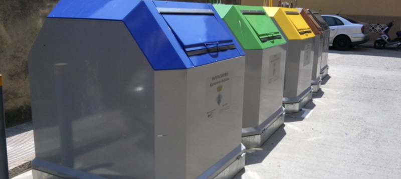 File:Contenedores de Reciclaje de Ecoembes en Barcelona.png