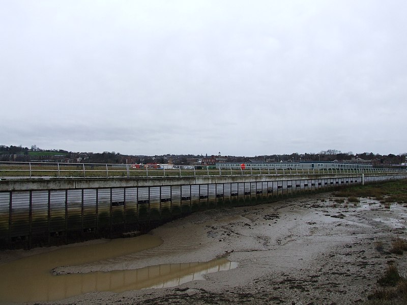 File:Cory's Creek, Rochester - geograph.org.uk - 3803629.jpg