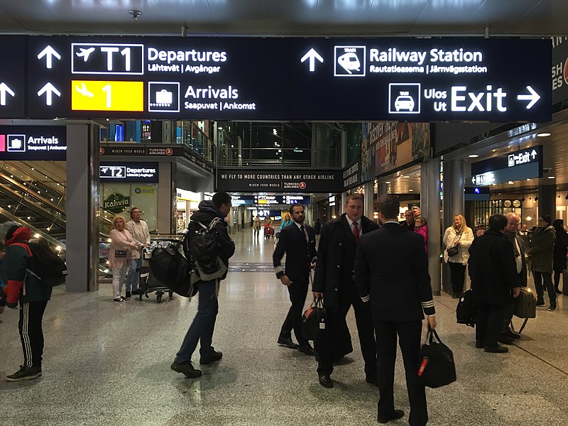 File:Departures, Arrivals, Railway Station (41330374304).jpg