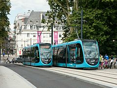 Die Straßenbahn von Besançon.