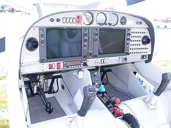 Diamond Star DA40-180 instrument panel showing the Garmin G1000 glass cockpit installation