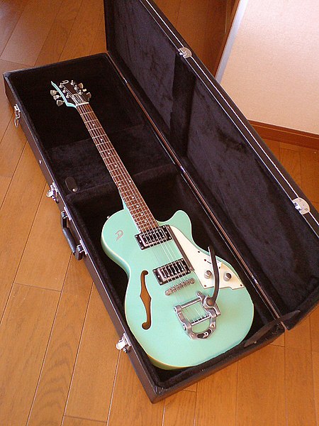 File:Duesenberg Guitar.JPG