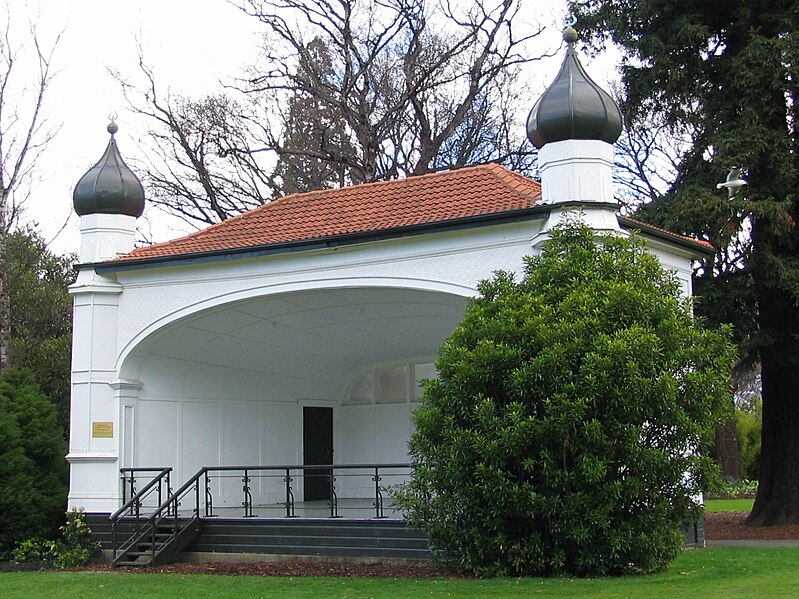 File:Dunedin Botanic Garden bandstand.jpg