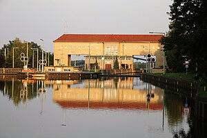 Upper water of the lock