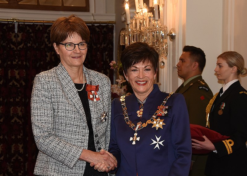 File:Ellen France DNZM investiture.jpg