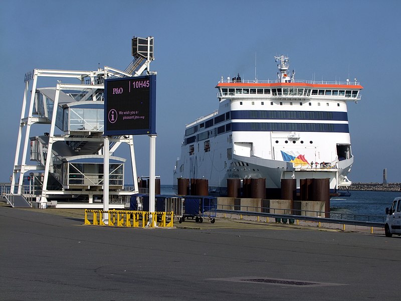 File:Ferry Harbour Calais (1) - panoramio.jpg