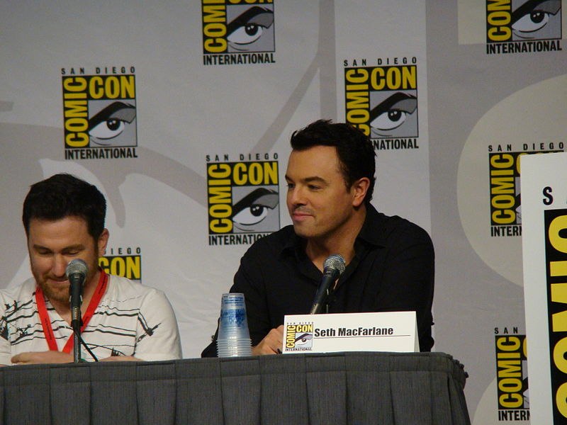 File:Flickr - vagueonthehow - Erik Durbin ^ Seth MacFarlane (1).jpg