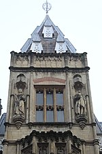 Thumbnail for File:Former Bristol Assizes Court tower, with statues of Queen Victoria &amp; Prince Albert.jpg