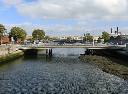 How to get to Frank Sherwin Bridge with public transit - About the place