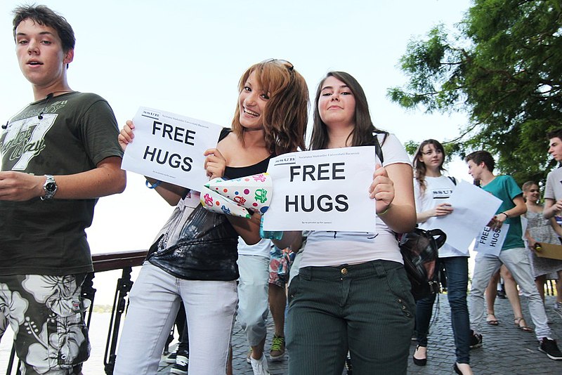 File:Free Hugs - 5925118157.jpg