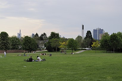 So kommt man zu der Günthersburgpark mit den Öffentlichen - Mehr zum Ort Hier