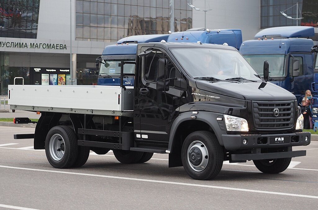 File:GAZ GAZon Next flatbed truck 