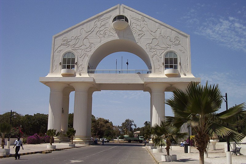 800px-Gambia_banjul_arch22.JPG