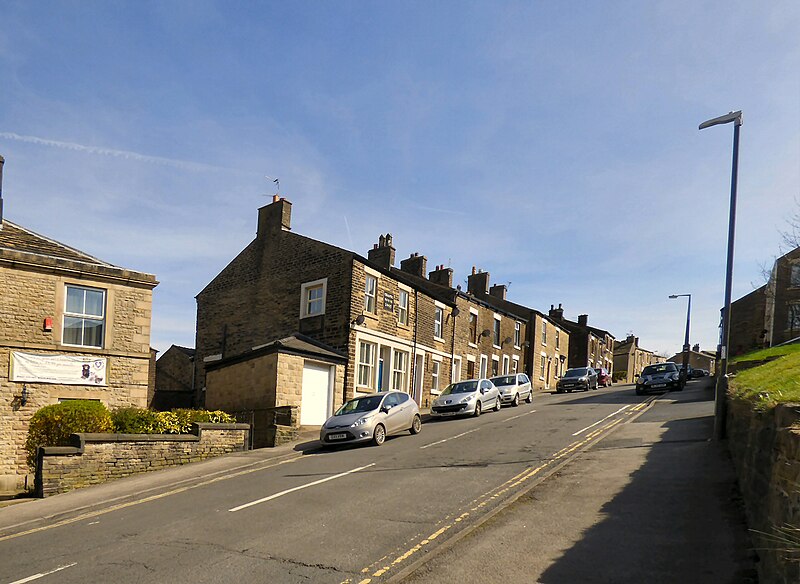 File:Gladstone Street - geograph.org.uk - 5536524.jpg