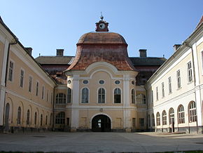Castelul Teleki din curtea interioară