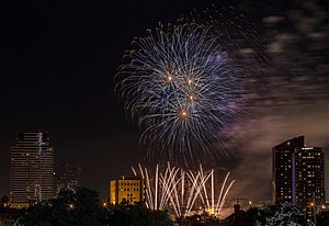 2016 Independence Day celebration on the Grand River. Grand Rapids Independence Day 2016.jpg