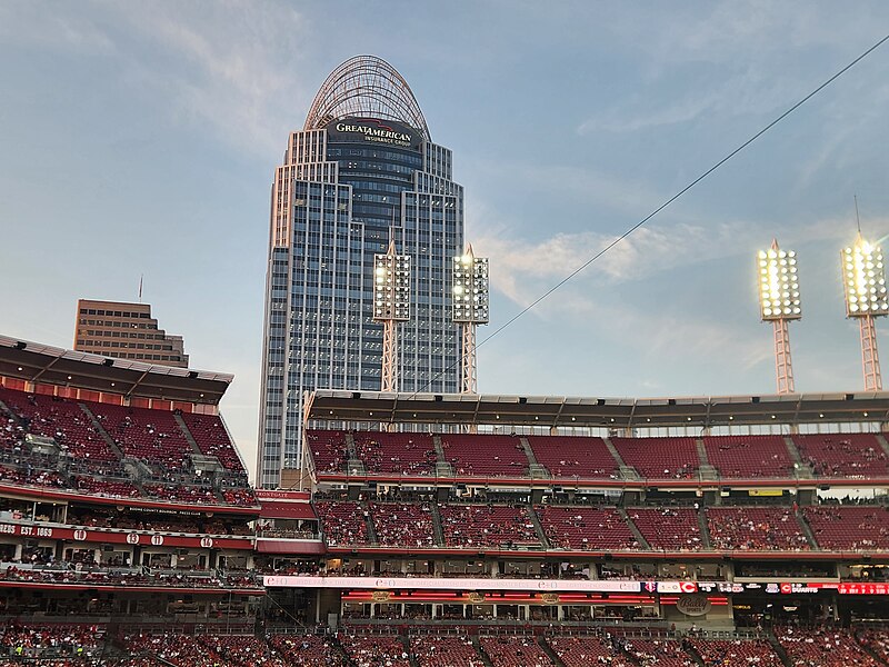 File:Great American Insurance Group skyscraper from Great American Ballpark.jpg