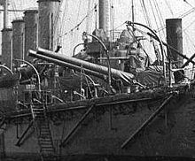 Detail view, showing the BL 9.2-inch Mk XI guns HMS Defence Stern 9.2 inch guns trained to port.jpg