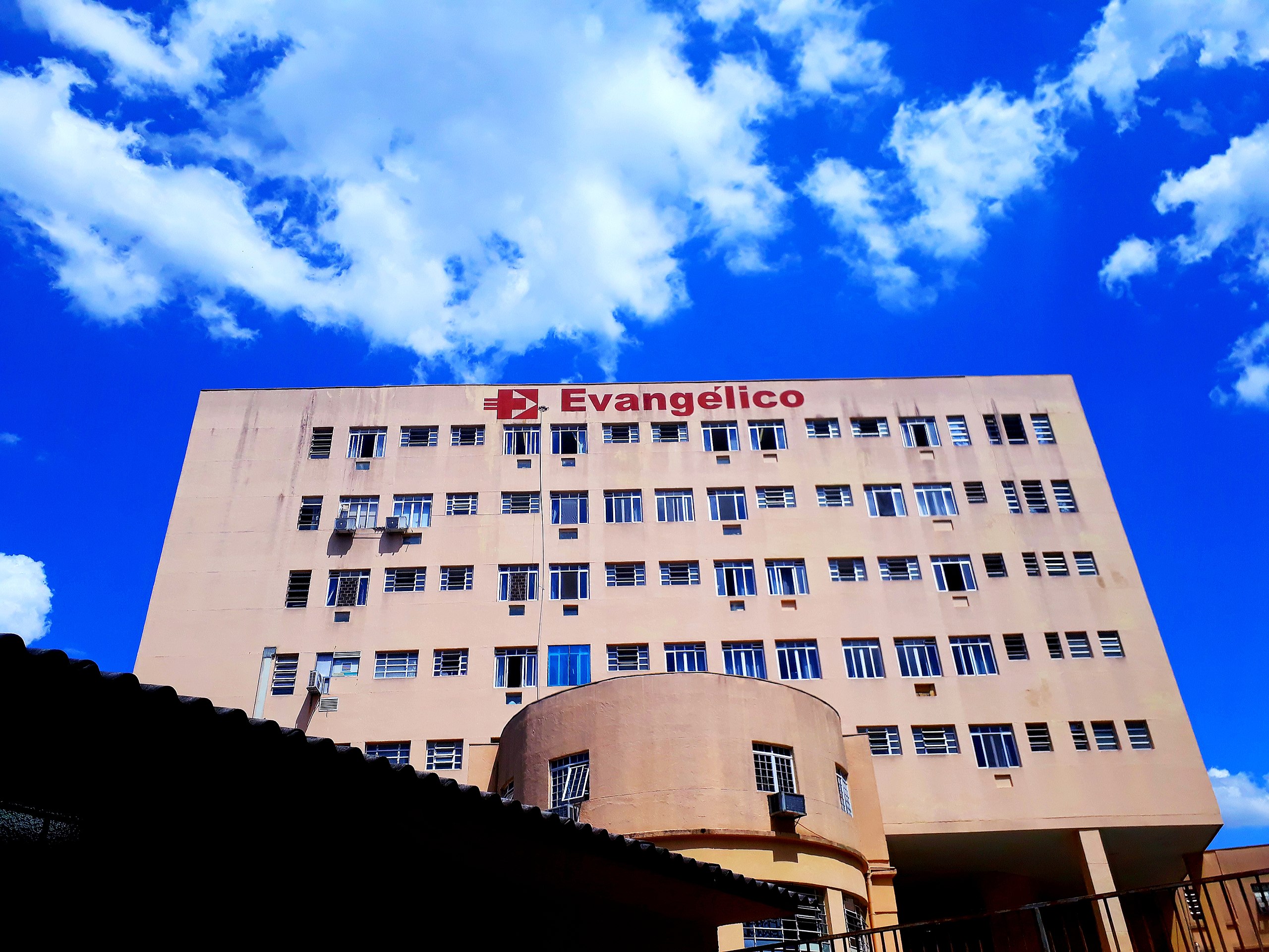 File:Hospital Evangelico de Curitiba 01.jpg - Wikimedia Commons