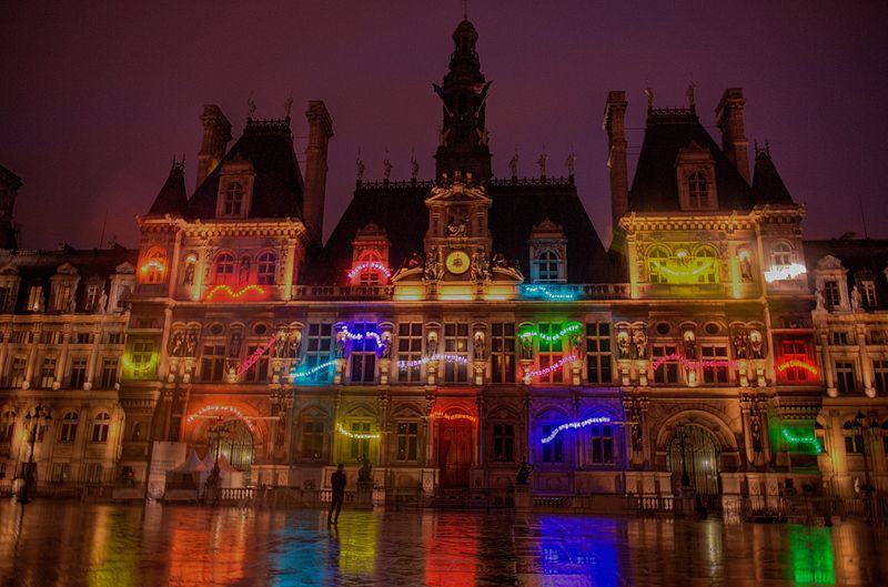 File:Hotel de Ville Paris Nuit blanche 2010.jpg