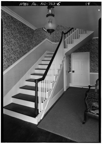 File:INTERIOR, FIRST FLOOR, STAIRHALL, LOOKING NORTH - William S. Townsend House, 96 Delsea Drive (State Route 47), Dennisville, Cape May County, NJ HABS NJ,5-DEN,3-6.tif