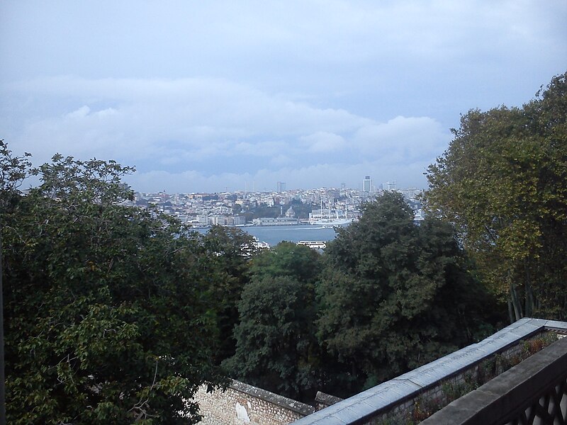 File:Istanbul 20140927153659.jpg