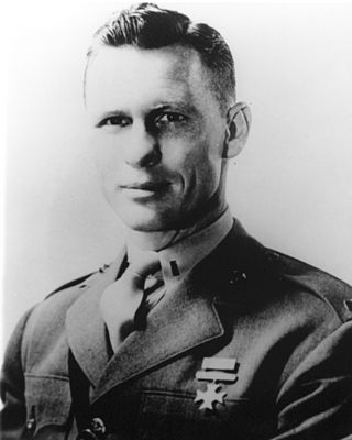 <span class="mw-page-title-main">Jack Lummus</span> US Marine Corps recipient of the Medal of Honor and football player (1915–1945)