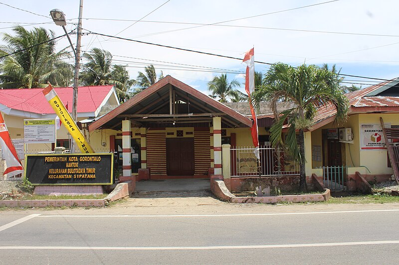 File:Kantor Kelurahan Bulotadaa Timur.jpg