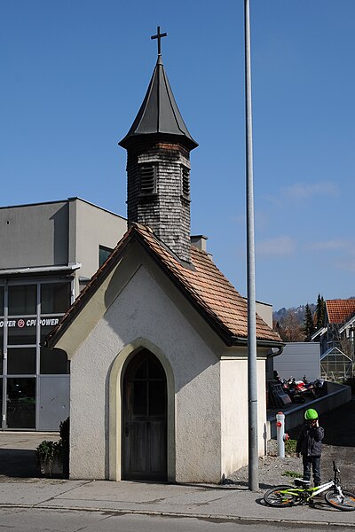 File:Kapelle Hintere Achmühlerstraße.JPG